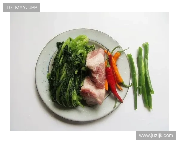 浓眉哥家里请了三个厨师轮班，就为了让他每天吃够六顿饭